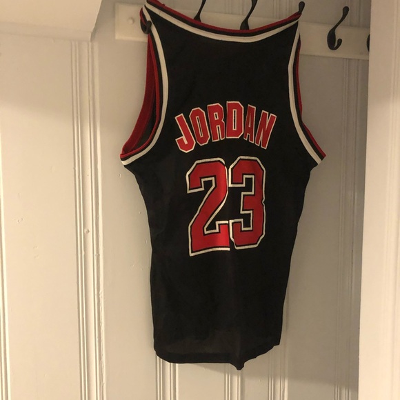 Michael Jordan Size/44 Vintage Chicago Bulls Jersey bought in 1997 #23 Jordan - Picture 2 of 4